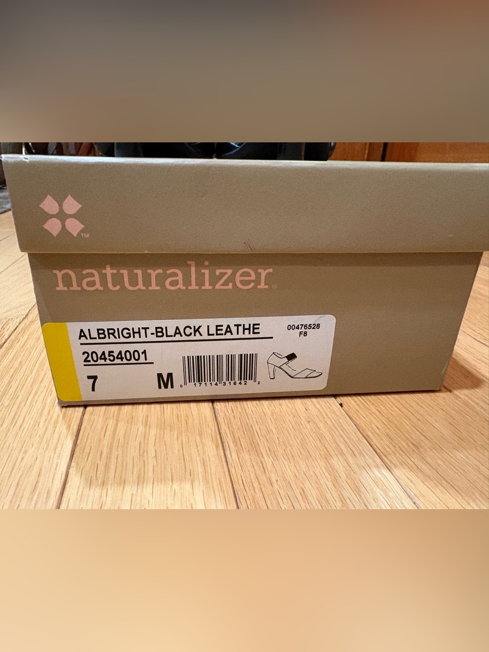 Naturalizer Black Open-Toe Elastic Strap Block Heels, size 7 - Picture 7 of 12